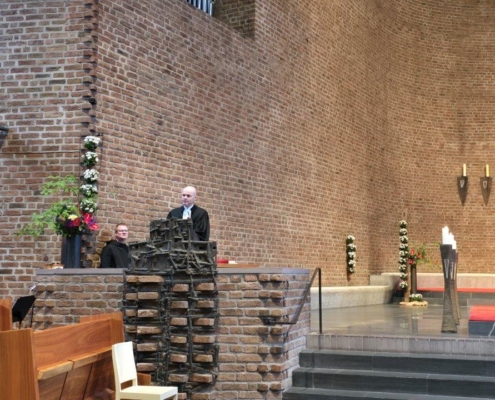 Dialogpredigt von Superintendent Schilling und P. Vincent