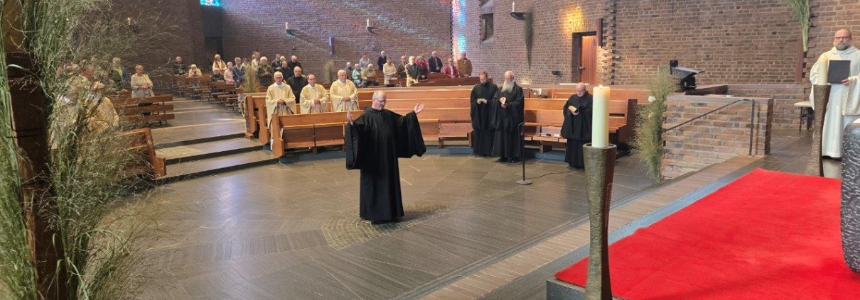 P. Karl singt das "Suscipe".